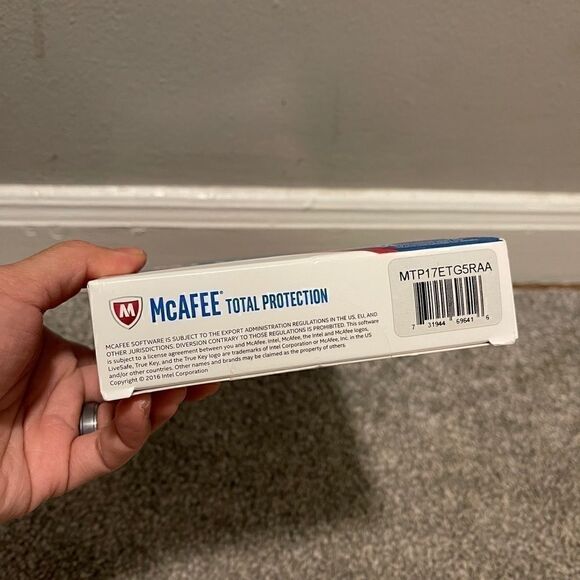 McAfee 2017 Total Protection 5Devices MTP17ETG5RAA - Picture 6 of 6